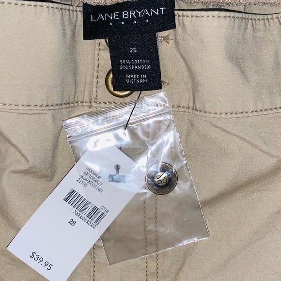 Lane Bryant Khaki Shorts Size 28 - Picture 3 of 4